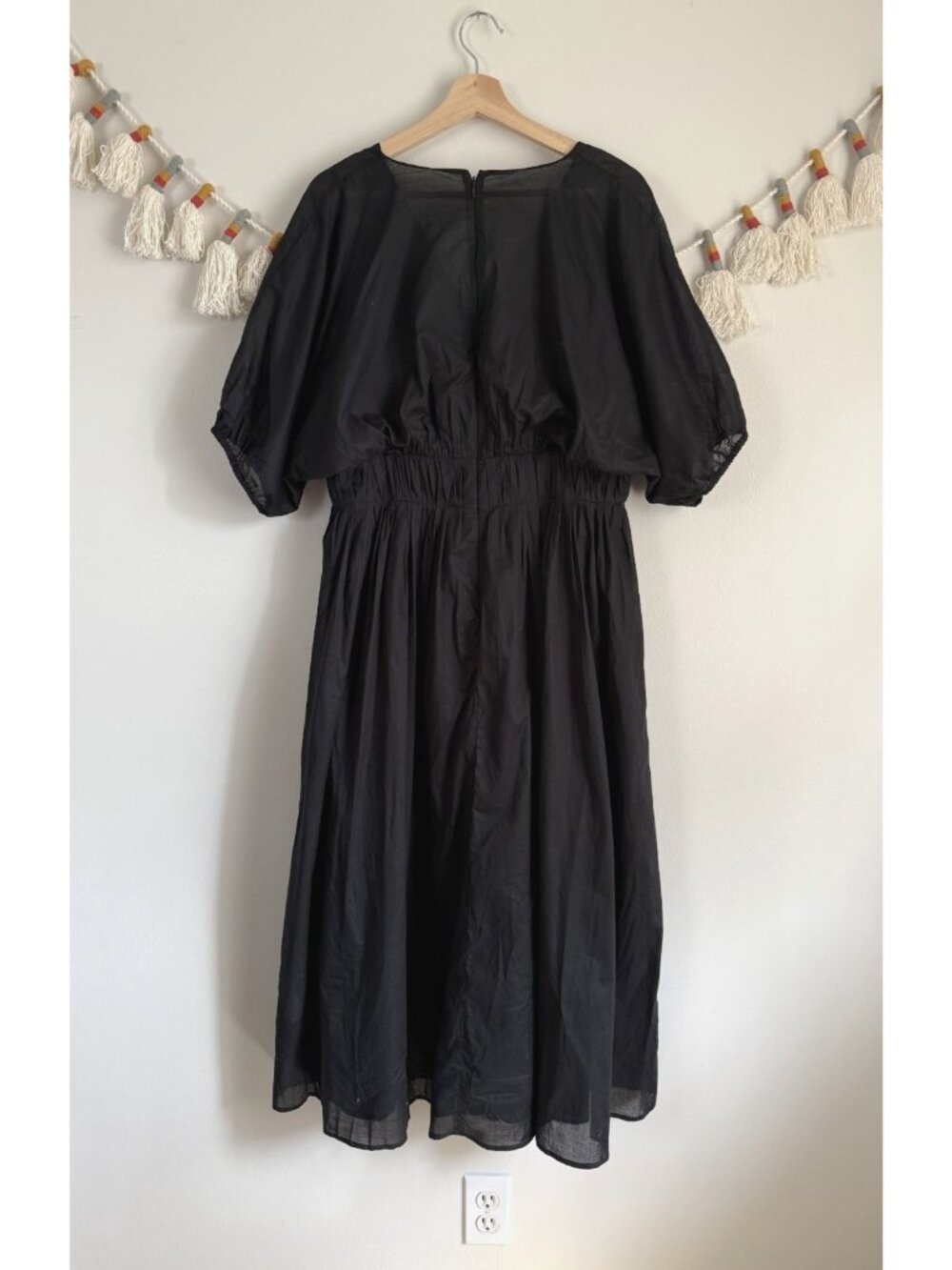 Banana Republic Volie Elbow Sleeve Gathered Midi Dress Black Beachy Whimsical M - Picture 2 of 11